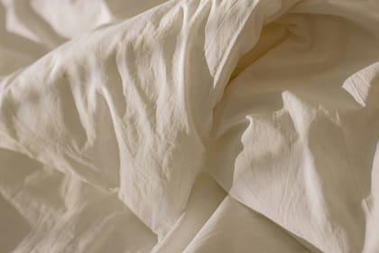 Jak prać delikatne tkaniny? Poradnik