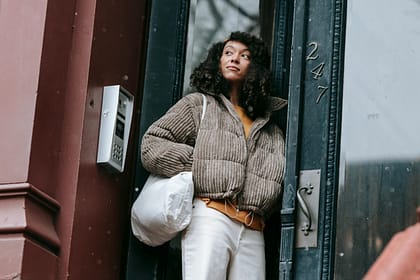 Jak prać kurtki puchowe? Krok po kroku