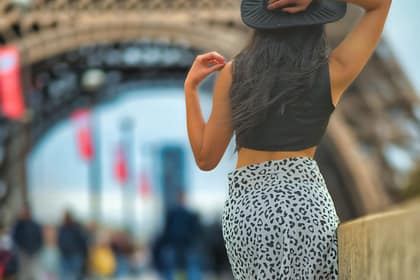 Z czym łączyć spódnicę midi? Wszystko, co musisz wiedzieć